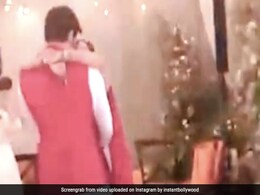 आलिया भट्ट-रणबीर कपूर के संगीत का अनसीन वीडियो वायरल, मलाइका अरोड़ा के गाने पर गले में हाथ डाल किया डांस  आलिया भट्ट-रणबीर कपूर के संगीत का अनसीन वीडियो वायरल, मलाइका अरोड़ा के गाने पर गले में हाथ डाल किया डांस