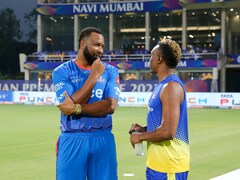 Watch: Dwayne Bravo Touches Kieron Pollard's Feet Before MI vs CSK Clash