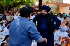 On Camera: Fierce Verbal Spat between Punjab Youth Congress Chief, Navjot Singh Sidhu On Camera: Fierce Verbal Spat between Punjab Youth Congress Chief, Navjot Singh Sidhu