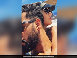 "No WiFi" But Vicky Kaushal And Katrina Kaif Still Found A "Better Connection" On A Holiday "No WiFi" But Vicky Kaushal And Katrina Kaif Still Found A "Better Connection" On A Holiday