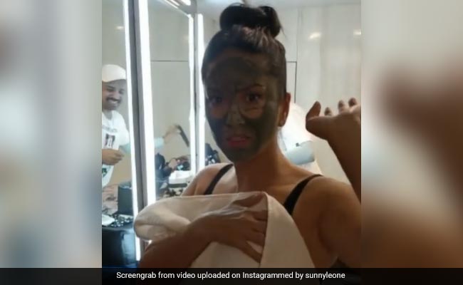 When Sunny Leone Puts A Face Pack On, She Turns Into A...