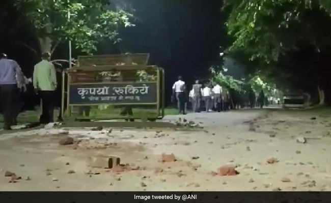 BHU : बीएचयू में देर रात दो गुटों के बीच झड़प से तनाव का माहौल