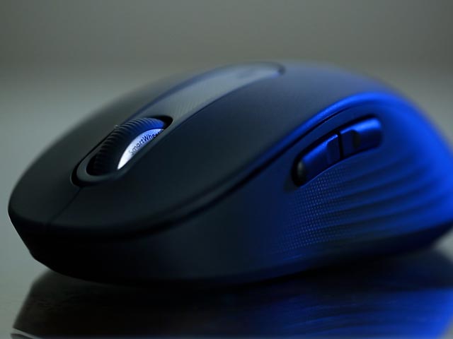 Logitech Signature M650 Mouse: Mighty Productivity Tool for Everyone?