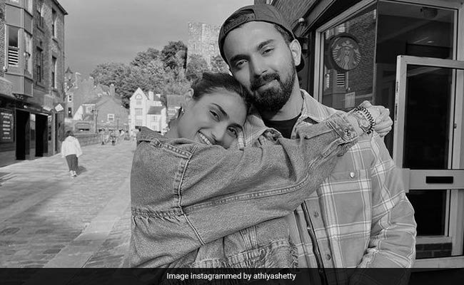 KL Rahul के Birthday पर अथिया शेट्टी बोलीं- आपके साथ कहीं भी, तो क्रिकेटर बोला 'Love You..'