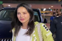 Sunny Leone Keeps It Casual At The Airport Sunny Leone Keeps It Casual At The Airport