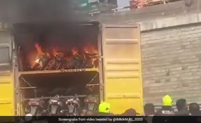 In Video, Fire Engulfs 20 Electric Scooters In Maharashtra