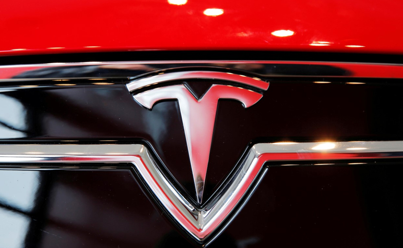 Tesla Recalls 1,30,000 Vehicles In US On Touchscreen Display Malfunction
