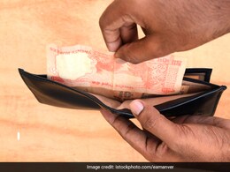 एस्ट्रोलोजर ने बताया राशि के अनुसार किस चीज को रखना चाहिए वॉलेट में, नए साल में होगी तरक्की एस्ट्रोलोजर ने बताया राशि के अनुसार किस चीज को रखना चाहिए वॉलेट में, नए साल में होगी तरक्की