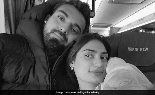 सुनील शेट्टी की बेटी अथिया शेट्टी और क्रिकेटर केएल राहुल ने मुंबई में लिया फ्लैट, रेंट जानकर उड़ जाएंगे आपके होश