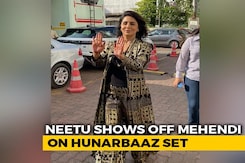 Back At Work Already, Neetu Kapoor Showed Off Her <i>Mehendi</i> For The Cameras Back At Work Already, Neetu Kapoor Showed Off Her <i>Mehendi</i> For The Cameras