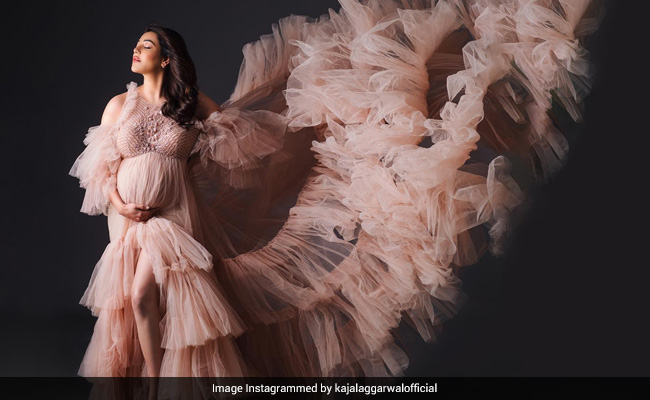 <i>Singham</i> Star Kajal Aggarwal's Stunning Maternity Shoot