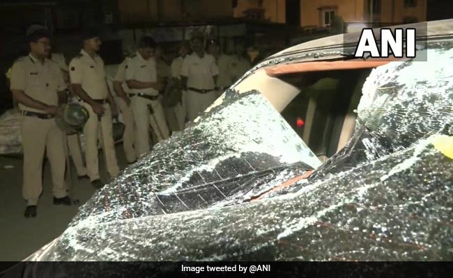 मानखुर्द में गाड़ियों में तोड़फोड़, इलाके में तनाव, गृहमंत्री बोले- दोषियों के खिलाफ कड़ी कार्रवाई होगी