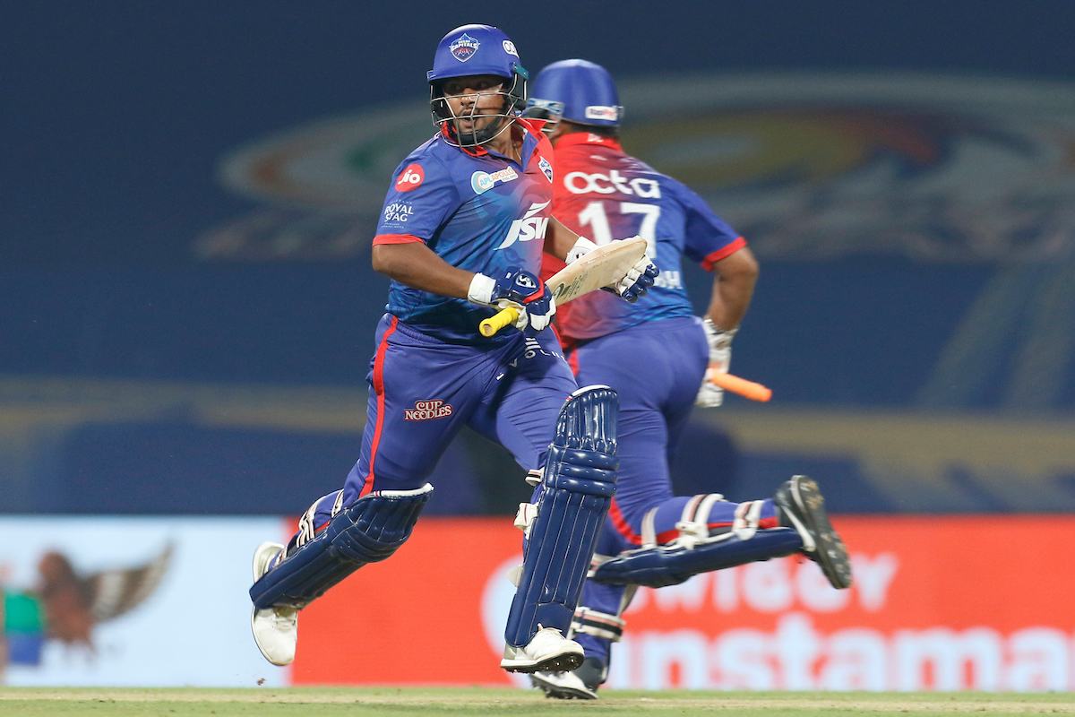 KKR vs DC: फैंस सहित दिग्गजों को समझ नहीं आया दिल्ली का सरफराज खान के साथ यह बर्ताव, सोशल मीडिया पर रोष