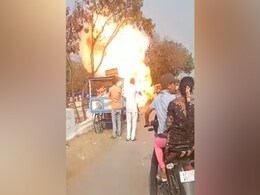 बुलेट खरीदकर 387km दूर मंदिर पहुंचा था सख्स, तभी उसमें आग लग गई,वीडियो देख हिल गए लोग बुलेट खरीदकर 387km दूर मंदिर पहुंचा था सख्स, तभी उसमें आग लग गई,वीडियो देख हिल गए लोग