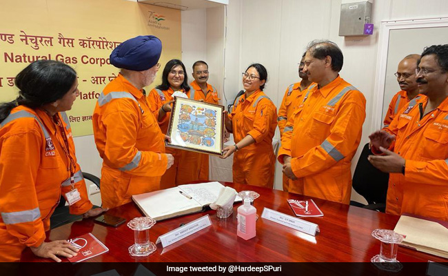 "Glass Ceiling Is History": Minister After Meeting Women Oil Rig Engineers