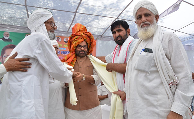 "सेकुलरिज्म लोगों के लिये ,वोटों का सौदा" है, हमारे लिए "समावेशी विकास का मसौदा": नकवी