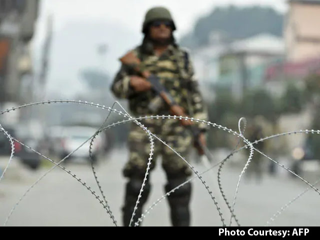 2 Migrant Workers Injured After Terrorists Open Fire In Kashmir's Pulwama