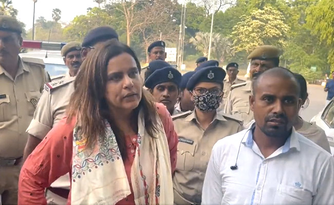 जब नीतीश कुमार के घर के सामने दिखा बिहार पुलिस का असली चेहरा...