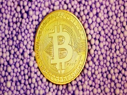 Bitcoin, Ether में दिखी बढ़त, लेकिन स्टेबल कॉइन्स लुढ़के Bitcoin, Ether में दिखी बढ़त, लेकिन स्टेबल कॉइन्स लुढ़के