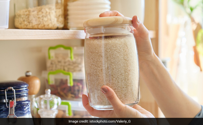 वास्तु शास्त्र के अनुसार घर की इस दिशा में रखना चाहिए अनाज, आर्थिक तंगी से मिलता है छुटकारा