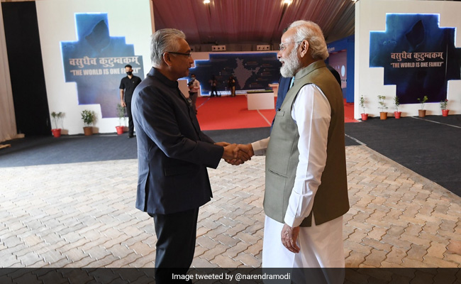 PM Modi, Mauritius PM Jugnauth Hold Roadshow In Ahmedabad