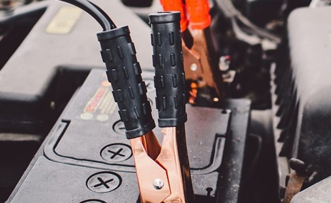 आंध्र प्रदेश में इलेक्ट्रिक बाइक की बैटरी में धमाका, एक की मौत तीन घायल