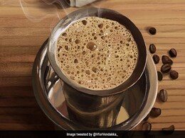 मानसून में लेना है फिल्टर कॉफी का मजा, शेफ संजीव कपूर से सीखें एकदम ऑथेंटिक फिल्टर कॉफी बनाना मानसून में लेना है फिल्टर कॉफी का मजा, शेफ संजीव कपूर से सीखें एकदम ऑथेंटिक फिल्टर कॉफी बनाना
