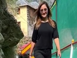 अपने नए गाने 'तेरे पिंड' पर रश्मि देसाई ने की स्टाइलिश वॉक, कैप्शन देख फैन्स ने पूछा- माजरा क्या है? Video अपने नए गाने 'तेरे पिंड' पर रश्मि देसाई ने की स्टाइलिश वॉक, कैप्शन देख फैन्स ने पूछा- माजरा क्या है? Video