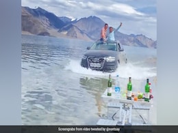 "Absolute Nonsense": Tourists Driving SUV Through Ladakh's Pangong Lake Angers Internet "Absolute Nonsense": Tourists Driving SUV Through Ladakh's Pangong Lake Angers Internet