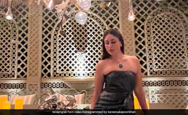 The Usual Suspects Partied Last Night: Kareena Kapoor, Karisma, Amrita Arora, Natasha Poonawalla. See Pics