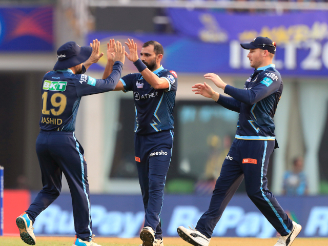 जीत के साथ ही  गुजरात टॉप पर