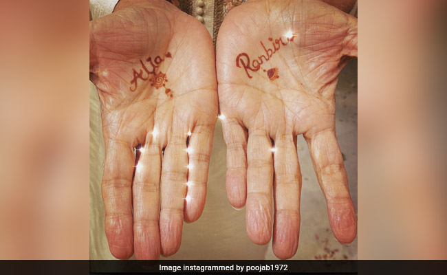 Ranbir Kapoor, Alia Bhatt Wedding: Mahesh Bhatt Got The Bride And Groom's Names In <i>Mehendi</i> On His Palms