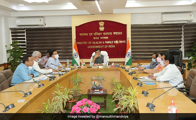 COVID-19: Health Minister Takes Stock Of 'XE Variant', Wants Boost In Vaccination