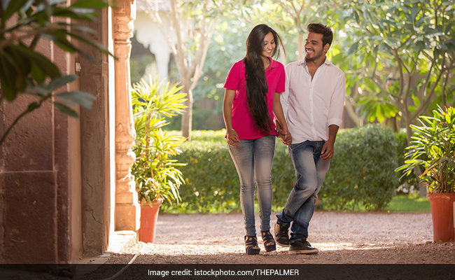 कड़कती धूप में भी दिल्ली की इन 5 जगहों पर हो सकती है सैर, डेट पर जाने के लिए परफेक्ट हैं ये प्लेस