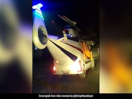 बिहार में दूल्हा-दुल्हन को ले जाने के लिए शख्स ने किया धांसू जुगाड़, WagonR कार को ही बना दिया 'हेलीकॉप्टर' - देखें VIDEO बिहार में दूल्हा-दुल्हन को ले जाने के लिए शख्स ने किया धांसू जुगाड़, WagonR कार को ही बना दिया 'हेलीकॉप्टर' - देखें VIDEO