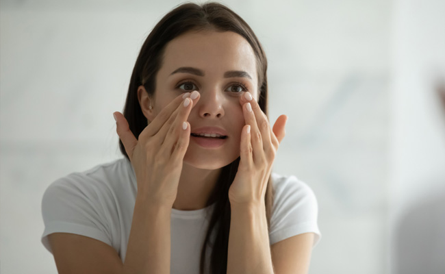 Bookmark These Soothing Eye Creams To Deal With Puffiness