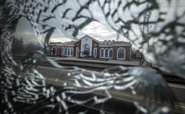 Russia, Ukraine Accuse Each Other Of Train Station Attack That Killed 52: 10 Points