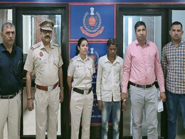 150 महिलाओं को परेशान करने वाला अरेस्ट, फोटो से 'छेड़छाड़' कर ब्लैकमेलिंग की धमकी देता था 5वीं पास आरोपी 150 महिलाओं को परेशान करने वाला अरेस्ट, फोटो से 'छेड़छाड़' कर ब्लैकमेलिंग की धमकी देता था 5वीं पास आरोपी
