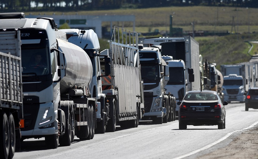 Striking S.Korean Truckers Plan To Stop Shipments Of Raw Materials For Chips