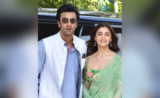 Ranbir Kapoor, Alia Bhatt's Reported Wedding: Special Wristbands Issued For Security