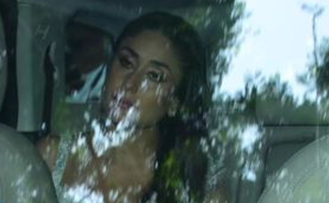 Ranbir Kapoor, Alia Bhatt Wedding: Kareena And Karisma Kapoor, In Silver And Gold, At <i>Mehendi</i>