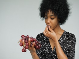 Weight Loss: Are You Constantly Counting Calories? Here's What Nutritionist Nmami Agarwal Has to Say Weight Loss: Are You Constantly Counting Calories? Here's What Nutritionist Nmami Agarwal Has to Say