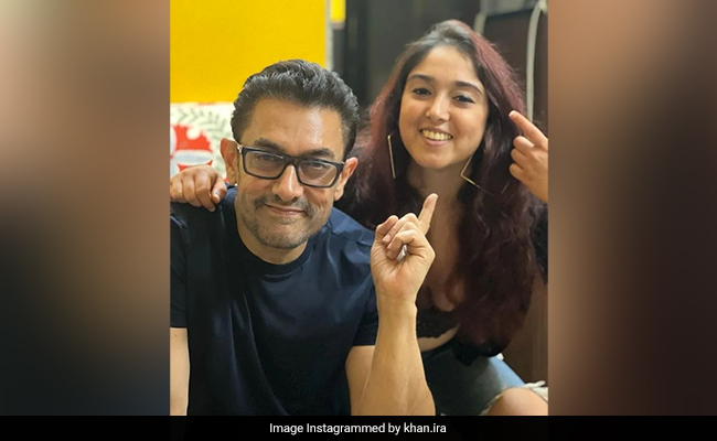 "Who Needs YouTube Tutorials?:" Aamir Khan Did Daughter Ira's Makeup. See Her Post