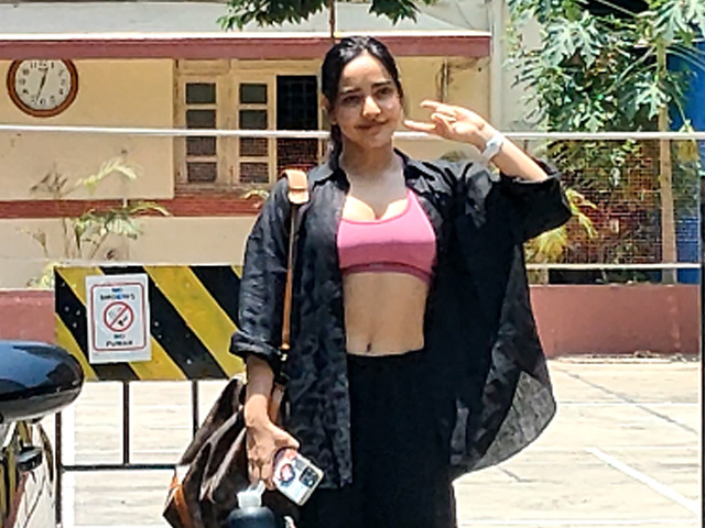 Spotted: Neha Sharma At The Gym