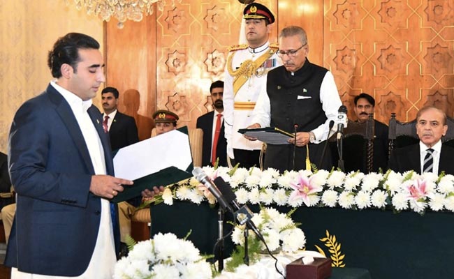 Benazir Bhutto's Son Bilawal Bhutto-Zardari Is Pakistan's New Foreign Minister