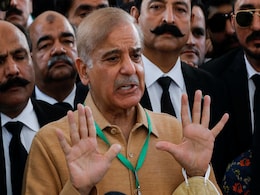 Pakistan में समय से पहले हो सकते हैं आम चुनाव, 'London से' आने वाला ये है बड़ा फैसला! Pakistan में समय से पहले हो सकते हैं आम चुनाव, 'London से' आने वाला ये है बड़ा फैसला!