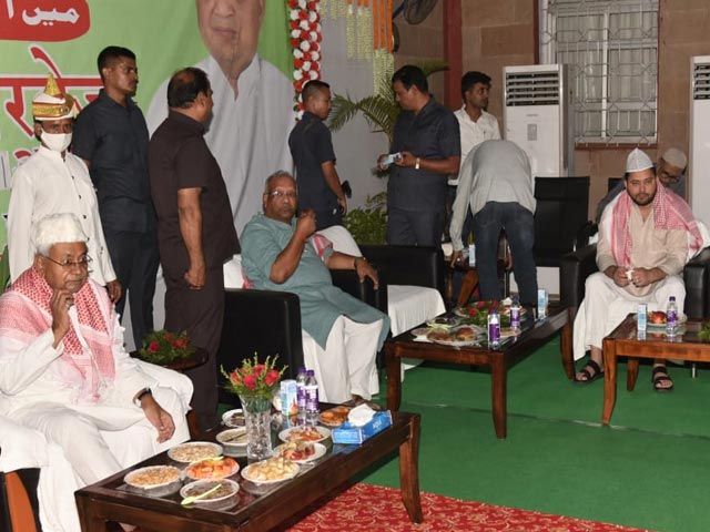 Watch: Now Nitish Kumar Hosts Tejashwi Yadav At Iftar. 2nd Meet In A Week