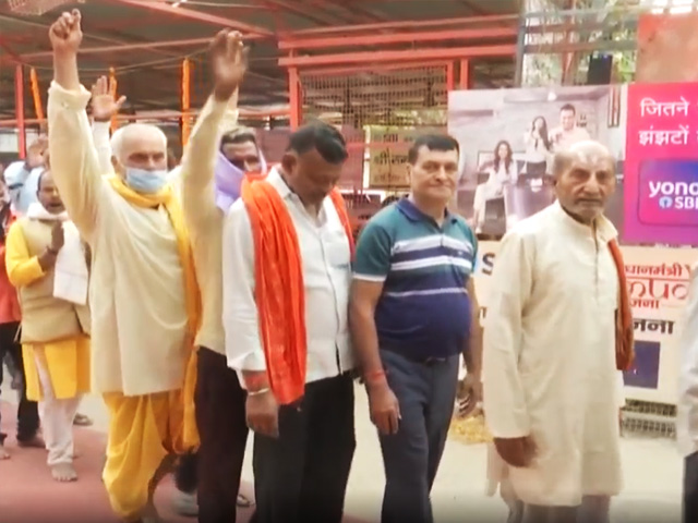 Devotees Visit Ayodhya's Ram Temple On Occasion Of Ram Navami