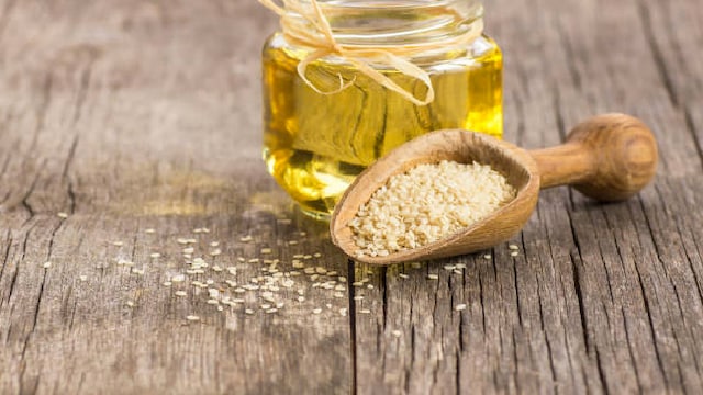 Sesame seed oil contains two powerful antioxidants, sesamol and sesamin