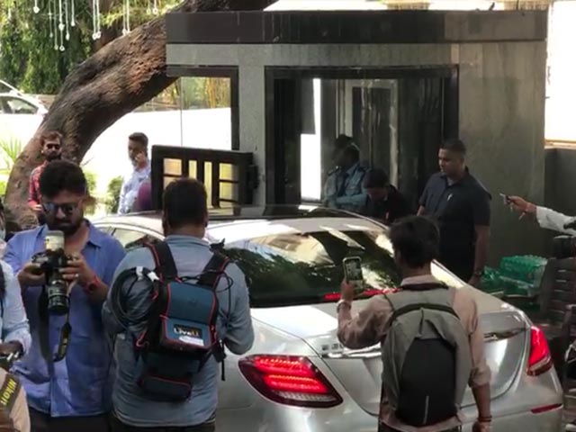 Guests Arrive For Ranbir-Alia's Mehendi